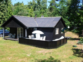 Cozy Holiday Home in Nex with Roofed Terrace Snogebæk